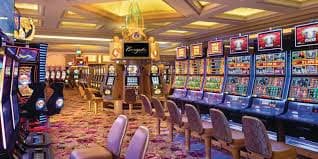 Live Casino တိုက်ရိုက် Baccarat Roulette ကစားခြင်း